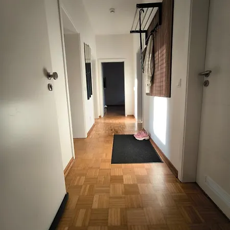 Leonie 3 Schlafzimmer 公寓 *